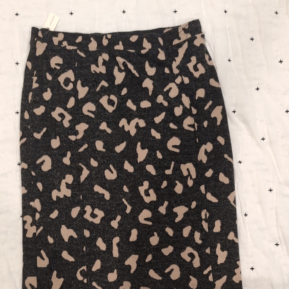 Anthropologie Black and Cream Patterned Pencil Skirt